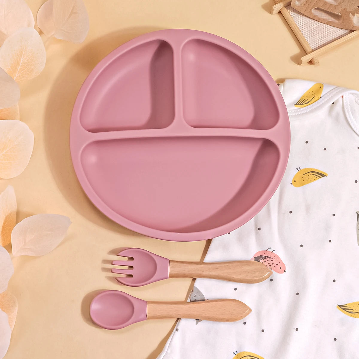 Baby Silicone Feeding Set Suction Plate Divided Plate Spoon Fork Silicone Bibs Children Tablewar 3PCS